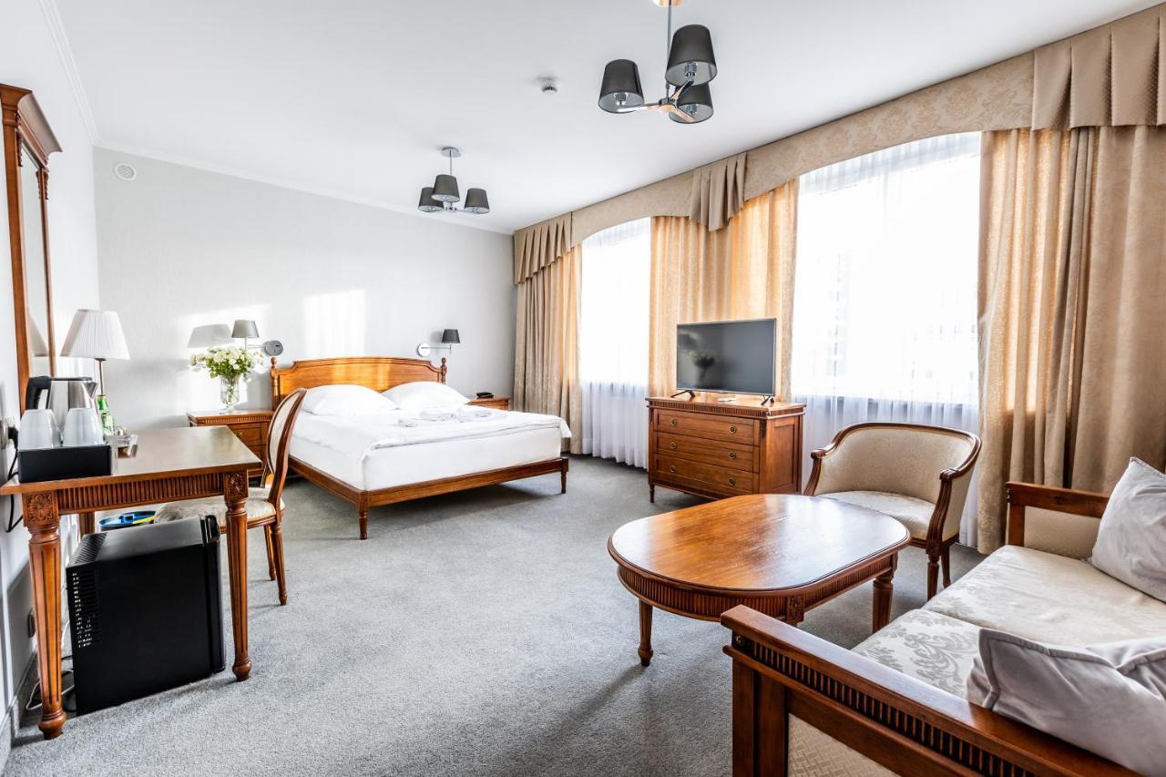 Pod Zlota Roza Boutique Hotel Kielce Extérieur photo