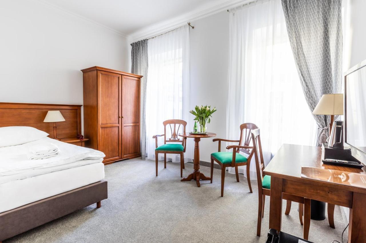 Pod Zlota Roza Boutique Hotel Kielce Extérieur photo
