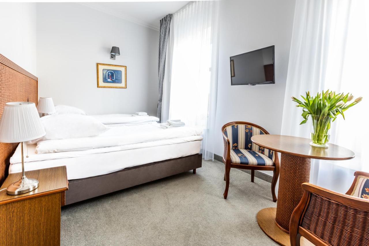 Pod Zlota Roza Boutique Hotel Kielce Extérieur photo