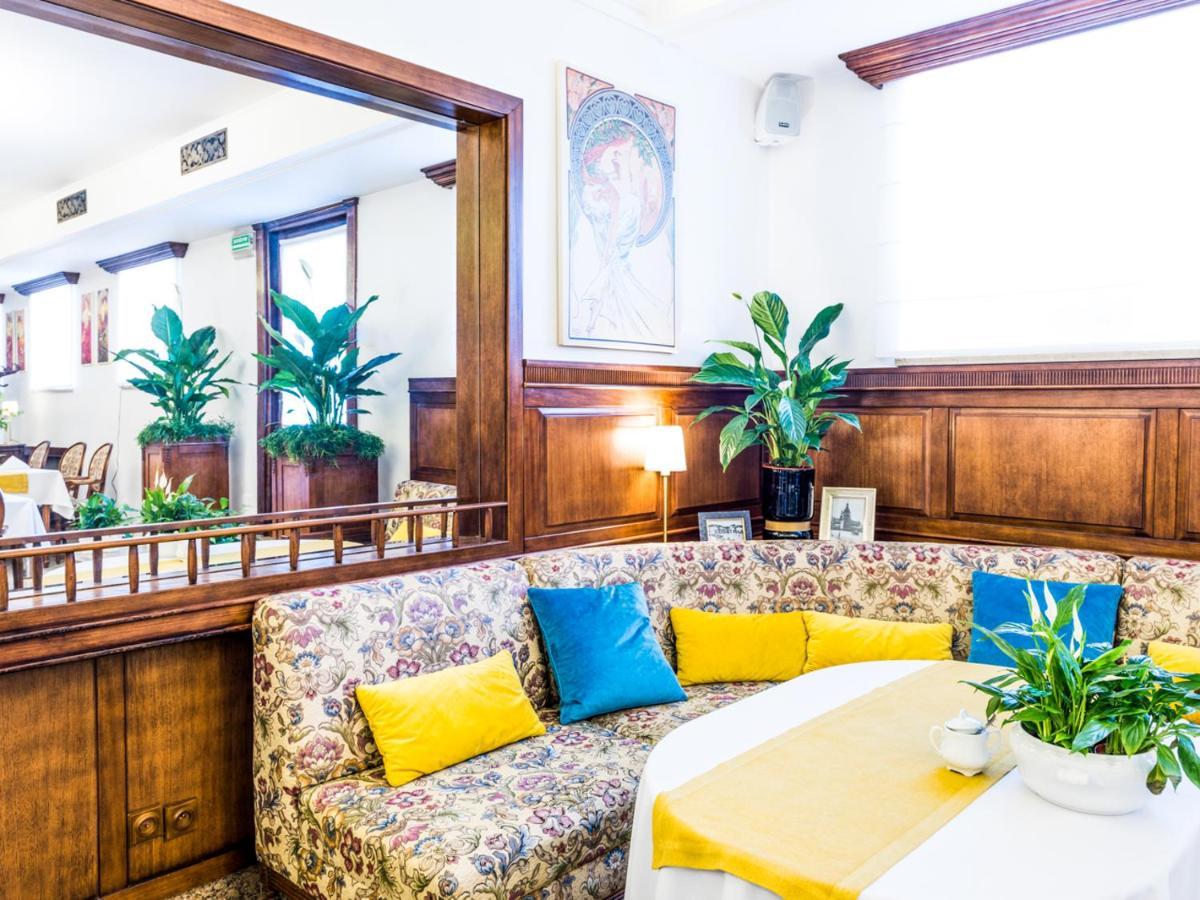 Pod Zlota Roza Boutique Hotel Kielce Extérieur photo