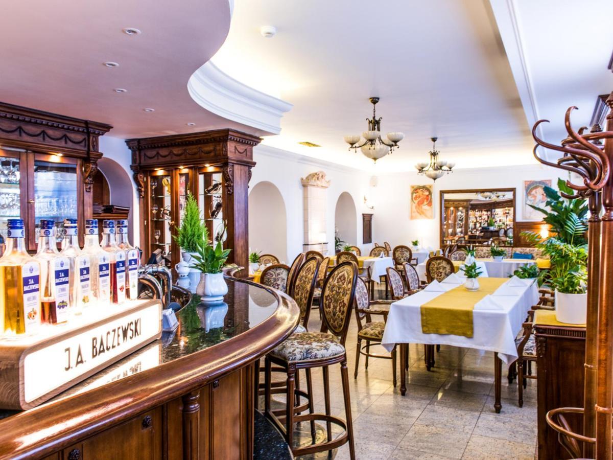 Pod Zlota Roza Boutique Hotel Kielce Extérieur photo