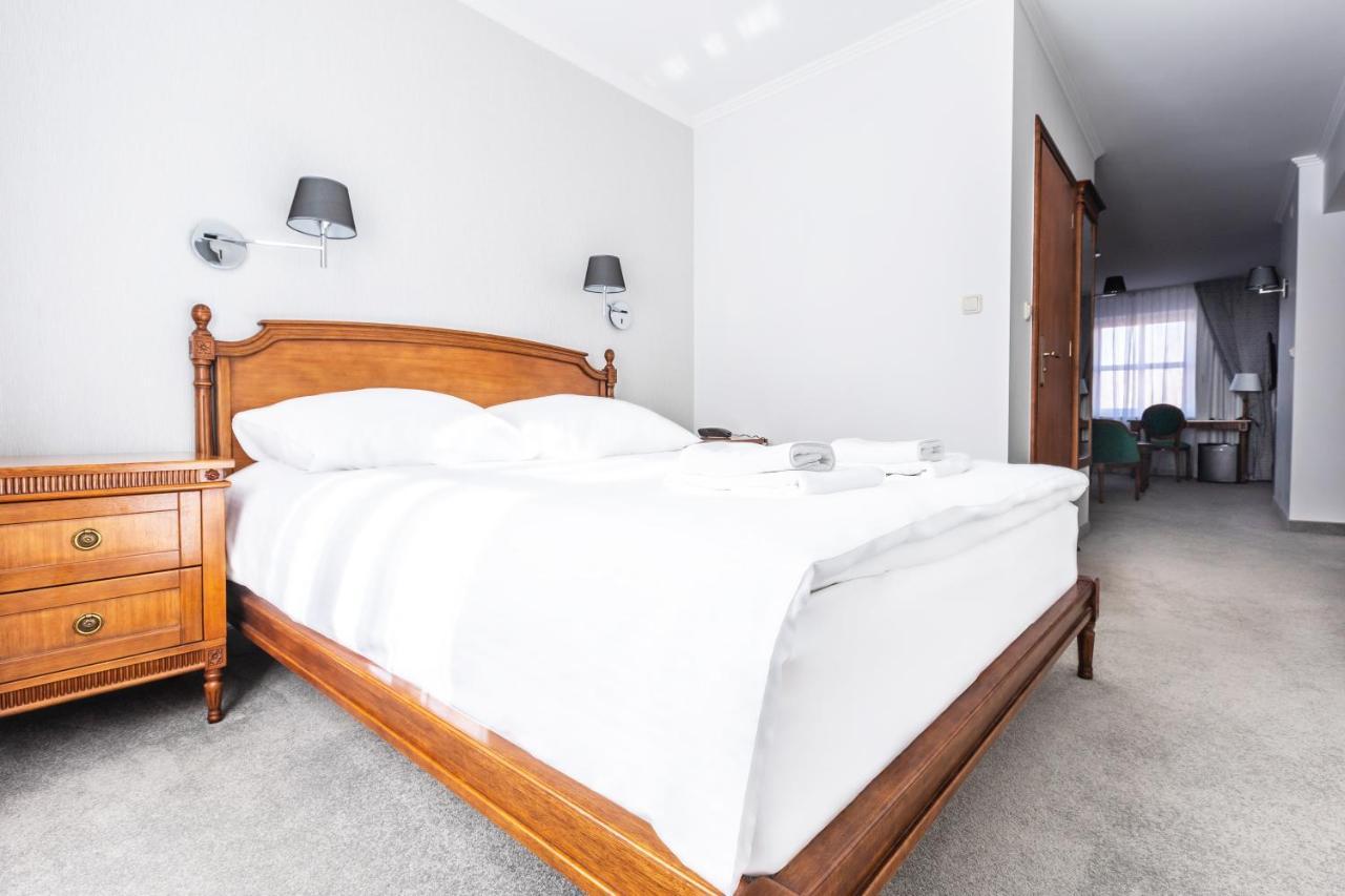 Pod Zlota Roza Boutique Hotel Kielce Extérieur photo