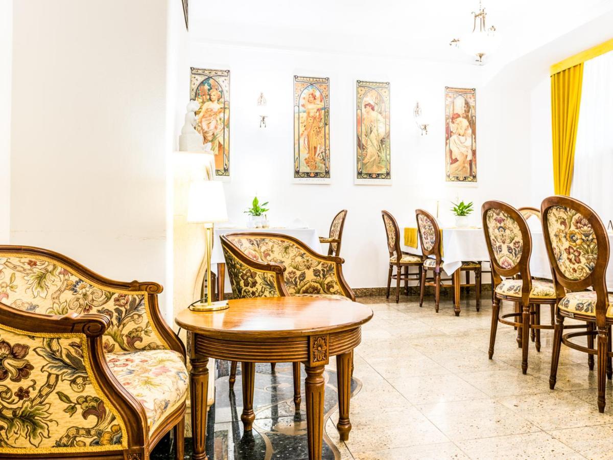 Pod Zlota Roza Boutique Hotel Kielce Extérieur photo