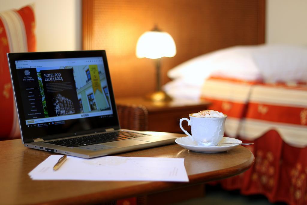 Pod Zlota Roza Boutique Hotel Kielce Extérieur photo