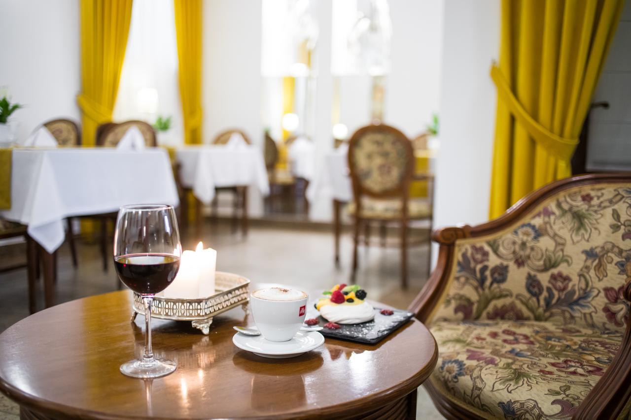Pod Zlota Roza Boutique Hotel Kielce Extérieur photo