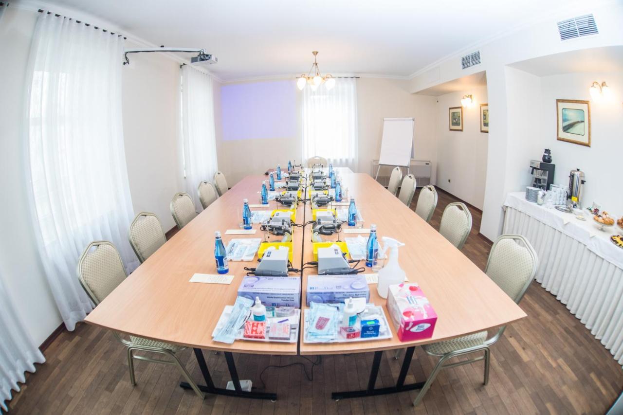 Pod Zlota Roza Boutique Hotel Kielce Extérieur photo